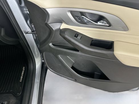 Used 2023 Chevrolet Traverse LS w/ Safety Package FWD image 31