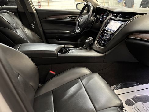 Used 2018 Cadillac CTS Luxury image 24