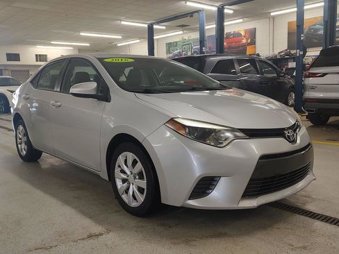 Used 2016 Toyota Corolla LE image 4