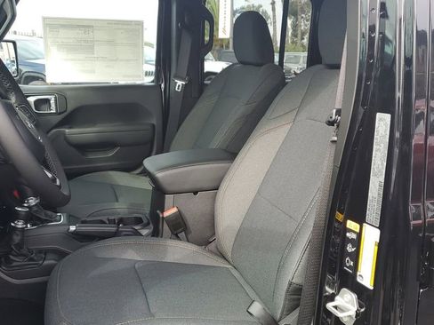 New 2026 Jeep Gladiator Sport image 17