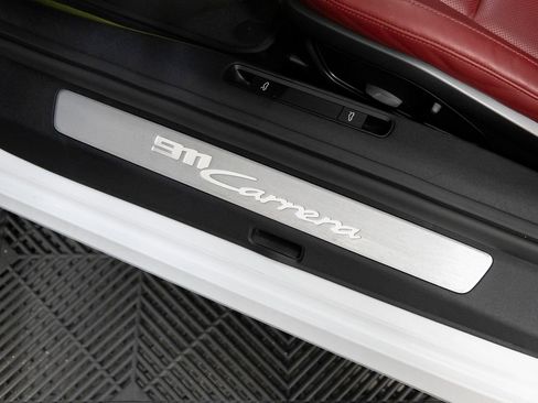 Certified 2023 Porsche 911 Carrera RWD image 27