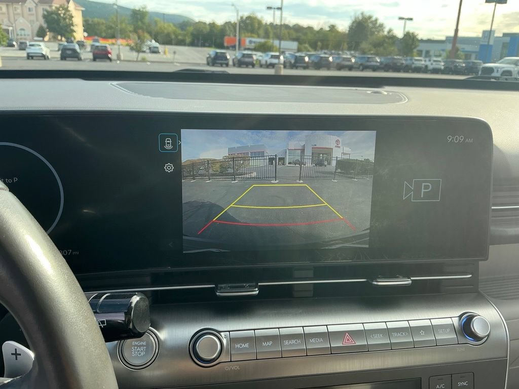 Certified 2025 Hyundai Kona SEL AWD/4WD image 20