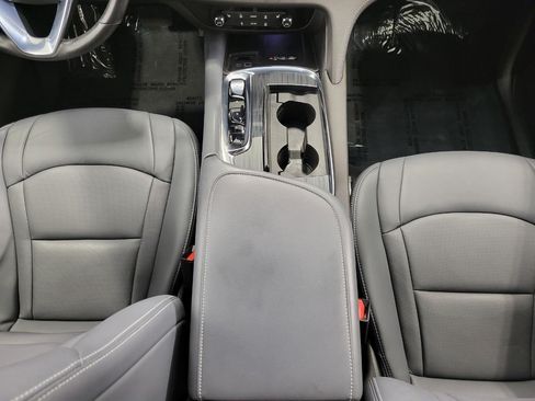 Used 2023 Buick Enclave Essence w/ Experience Buick Package AWD/4WD image 16