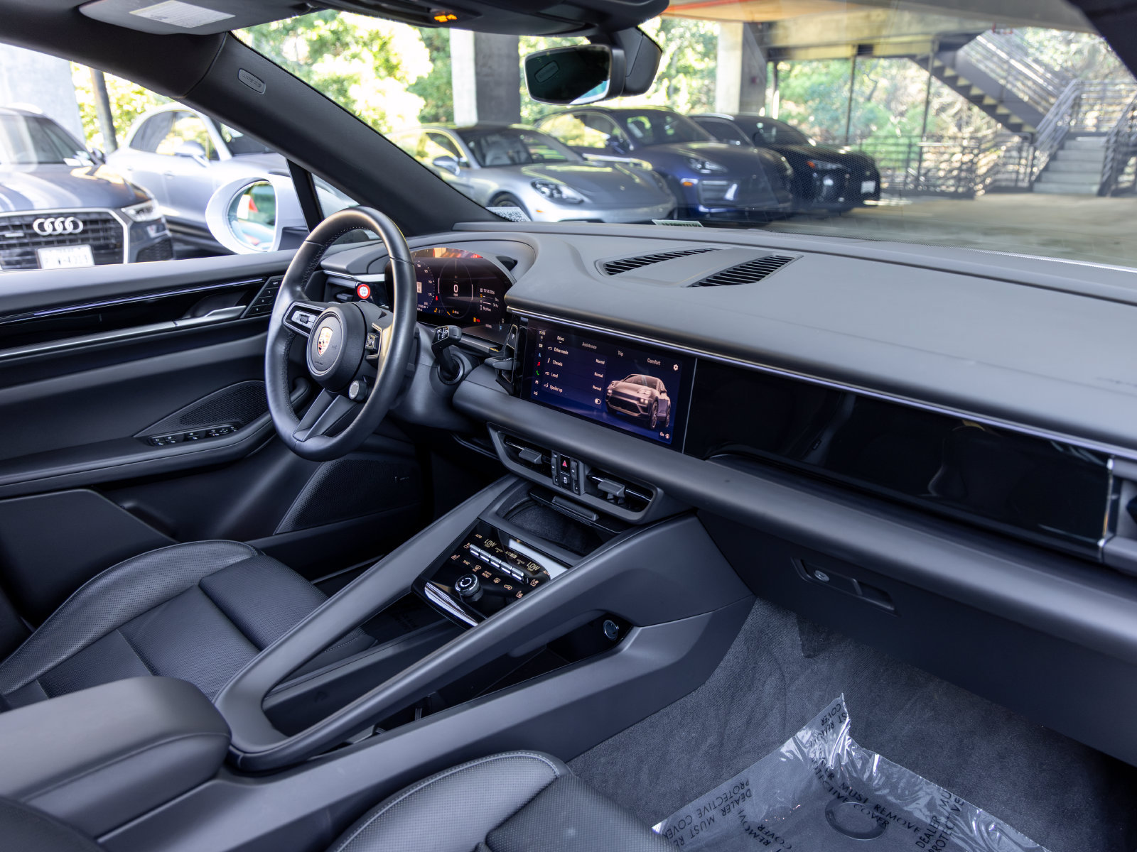 Certified 2025 Porsche Macan Electric RWD image 58
