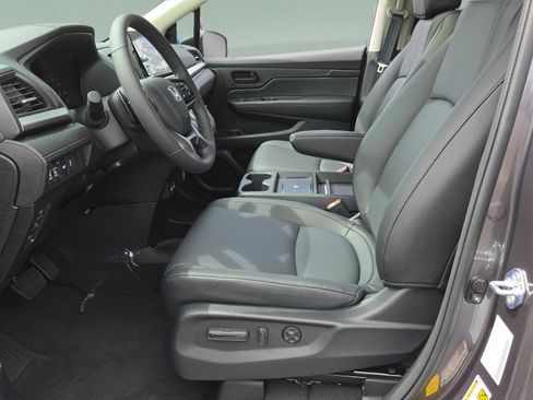 New 2026 Honda Odyssey EX-L image 9