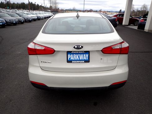 Used 2015 Kia Forte LX image 4