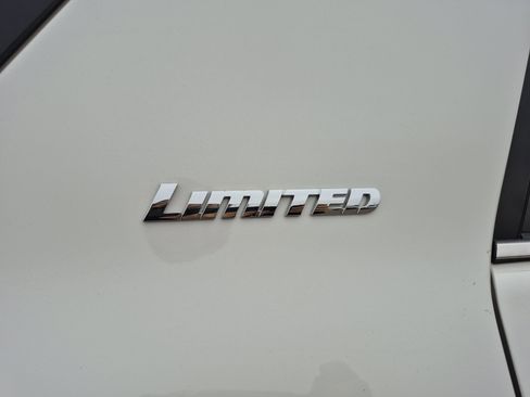Used 2019 Toyota 4Runner Limited AWD/4WD image 22