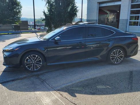 Used 2025 Toyota Camry XLE w/ Premium Plus Package AWD/4WD image 10