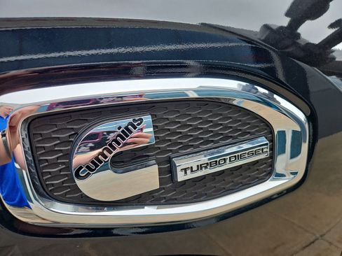 Used 2019 Nissan Titan PRO-4X w/ Pro-4x Convenience Package AWD/4WD image 27