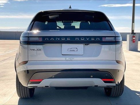 New 2026 Land Rover Range Rover Velar Dynamic SE image 4