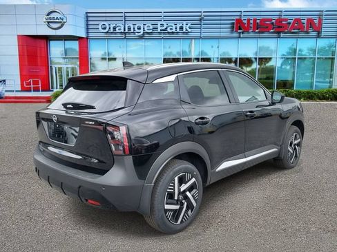 New 2026 Nissan Kicks SV w/ SV Premium Package FWD image 2