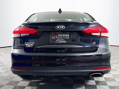 Used 2017 Kia Forte S image 6