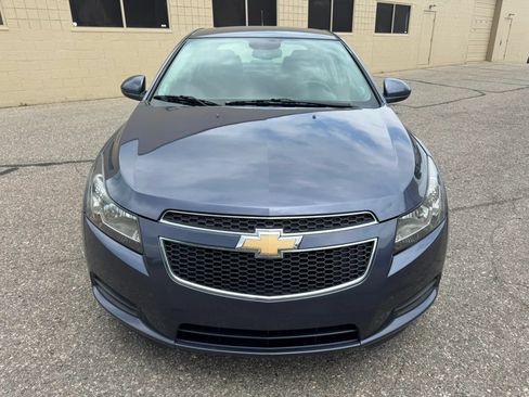 Used 2014 Chevrolet Cruze LT FWD image 2