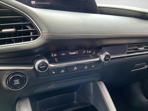Used 2019 MAZDA MAZDA3 Sedan w/ Preferred Package FWD image 23