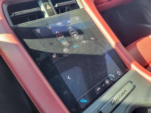 Used 2022 Porsche Taycan Turbo image 17