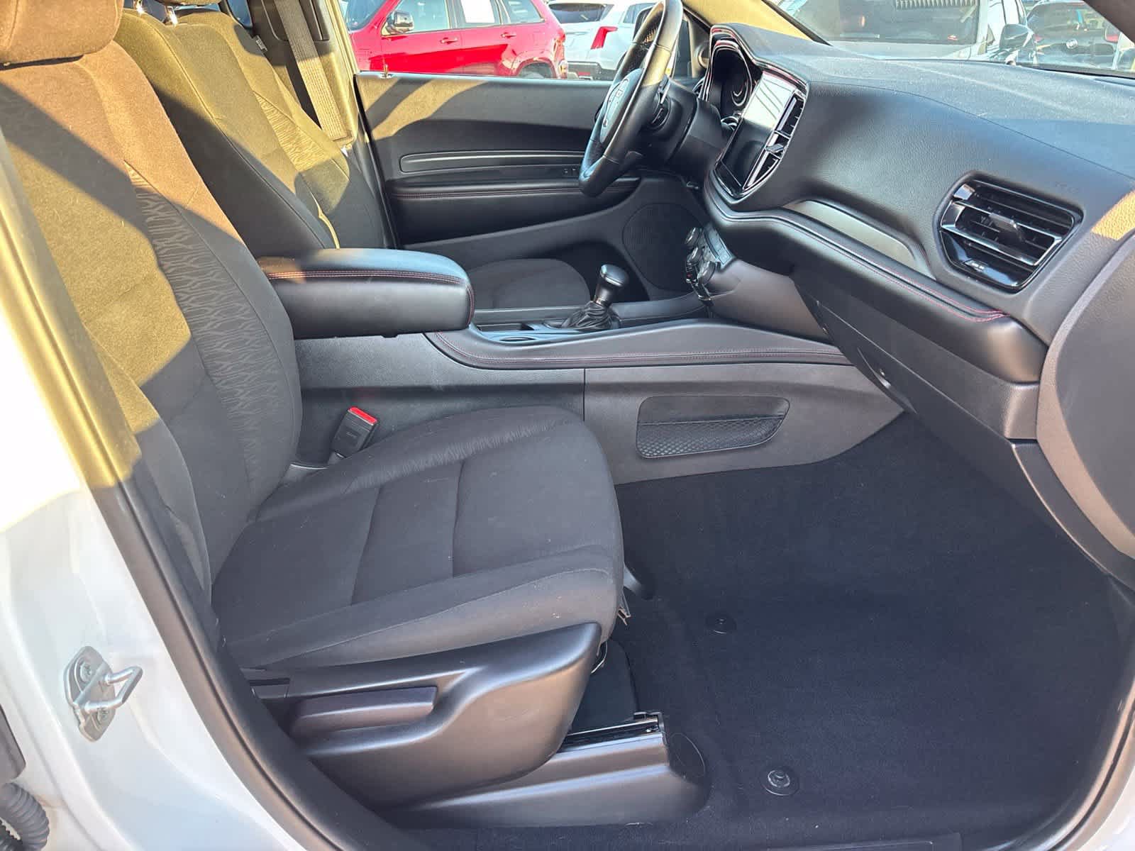 Used 2025 Dodge Durango GT RWD image 14