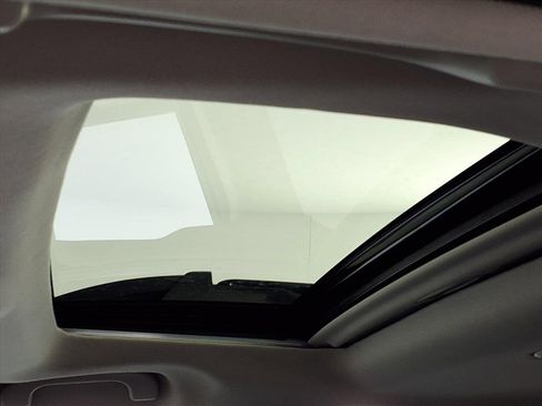 Certified 2025 Subaru Outback Limited image 17