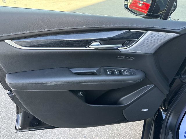 Certified 2024 Cadillac XT5 Premium Luxury w/ LPO, Floor Liner Package AWD/4WD image 16