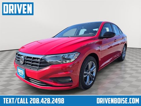 Used 2019 Volkswagen Jetta R-Line FWD image 1