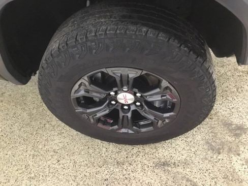 Used 2023 GMC Canyon Elevation w/ Convenience Package image 27