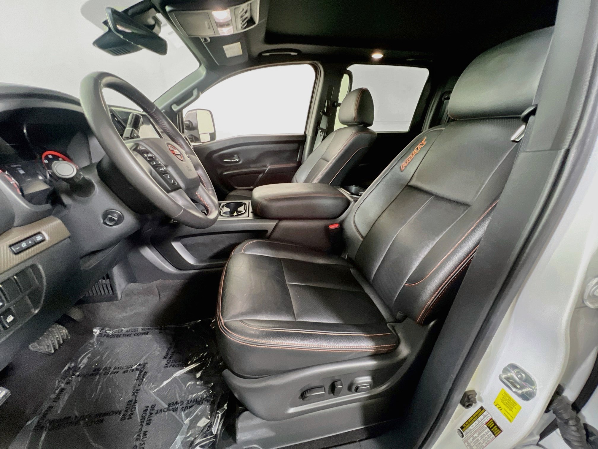 Used 2024 Nissan Titan PRO-4X w/ Pro-4x Convenience Package AWD/4WD image 21