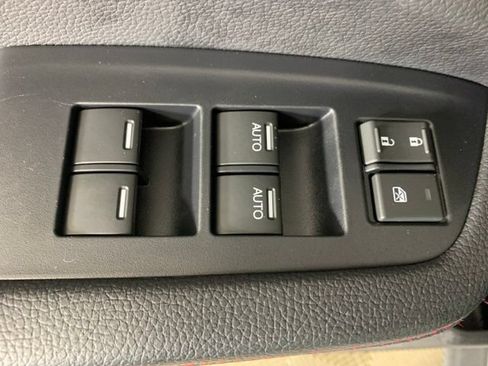 Used 2025 Honda Ridgeline Black Edition image 31