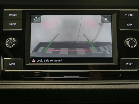 Certified 2022 Volkswagen Jetta SE FWD image 31