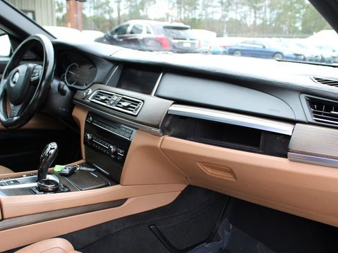 Used 2015 BMW 750Li image 16