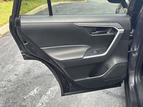 Certified 2022 Toyota RAV4 LE image 11