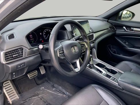 Used 2018 Honda Accord Sport image 17
