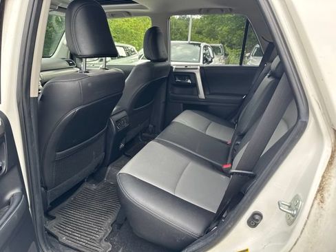 Used 2020 Toyota 4Runner SR5 Premium w/ Moonroof Package AWD/4WD image 12