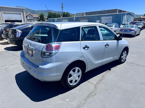 Used 2005 Toyota Matrix FWD image 3