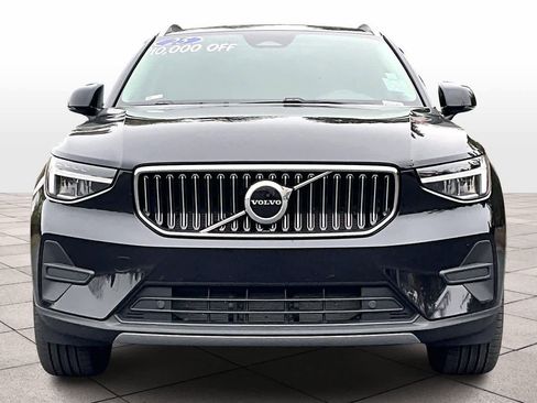 Used 2025 Volvo XC40 B5 Core w/ Protection Package Premier image 3