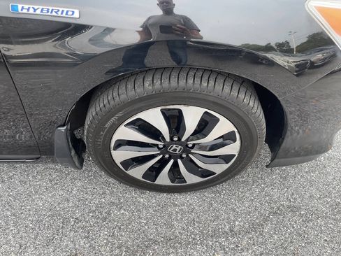 Used 2017 Honda Accord Hybrid Sedan image 28
