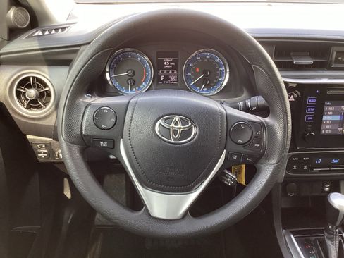 Used 2017 Toyota Corolla LE FWD image 16