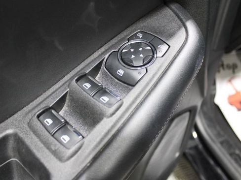 Used 2024 Ford Edge SEL image 18