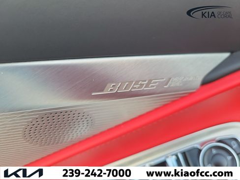 Used 2022 Chevrolet Corvette Stingray Premium Conv w/ Z51 Performance Package RWD image 17