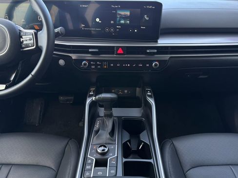 Used 2025 Kia Sorento S image 37