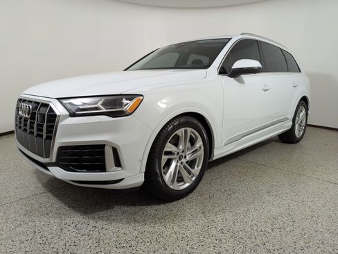 Certified 2023 Audi Q7 3.0T Prestige image 3