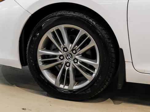 Used 2015 Toyota Camry SE FWD image 50