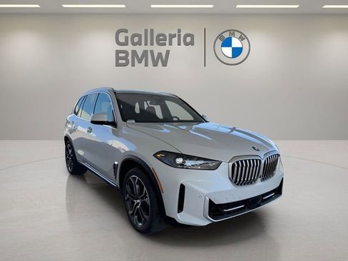 New 2026 BMW X5 xDrive40i w/ Premium Package image 4