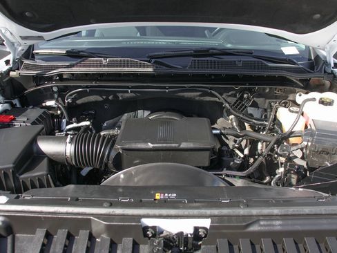 Used 2025 Chevrolet Silverado 2500 LT w/ Convenience Package image 11