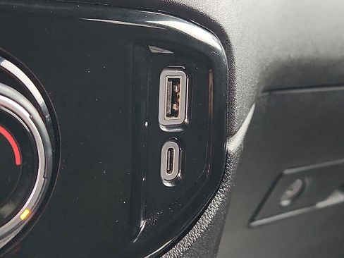 Used 2024 Chevrolet Silverado 2500 LT image 24