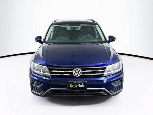 Used 2021 Volkswagen Tiguan S image 2