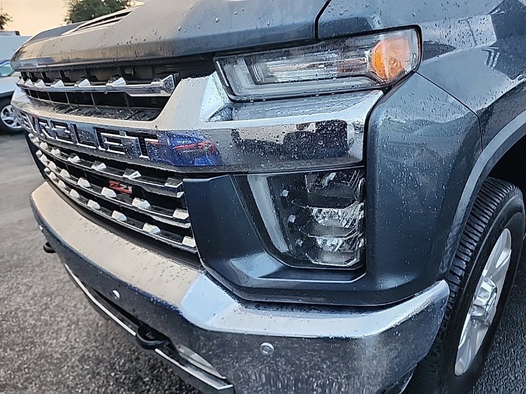 Used 2020 Chevrolet Silverado 2500 LTZ w/ LTZ Premium Package AWD/4WD image 10