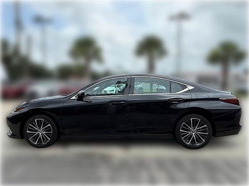 Used 2025 Lexus ES 350 w/ Premium Package FWD image 5