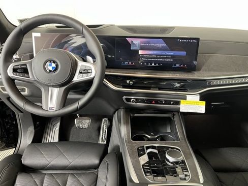 Used 2025 BMW X7 xDrive40i w/ M Sport Package image 13