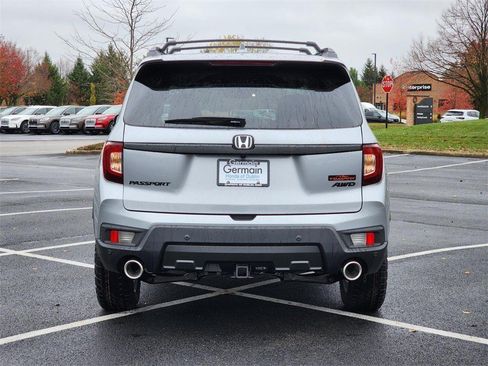 Used 2025 Honda Passport TrailSport image 17