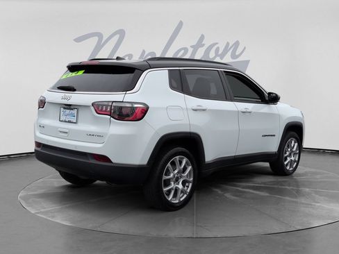 Used 2025 Jeep Compass Limited AWD/4WD image 8