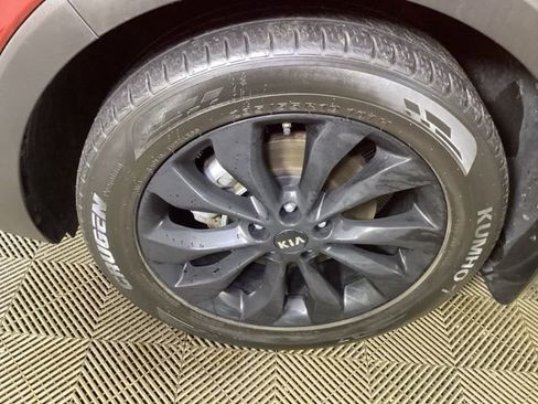 Used 2020 Kia Sorento S image 8